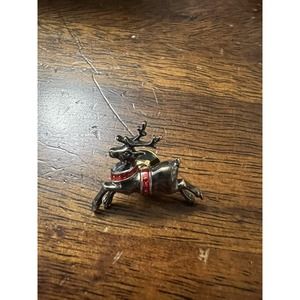 Vintage Avon Christmas Holiday Reindeer Pin Brooch Silver Plated-Signed Marked